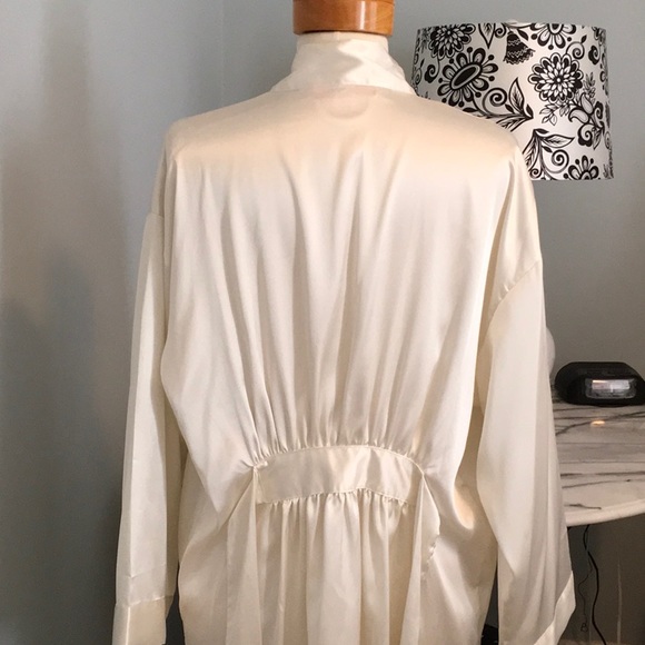 Victoria Secret Satin Robe - Picture 4 of 7